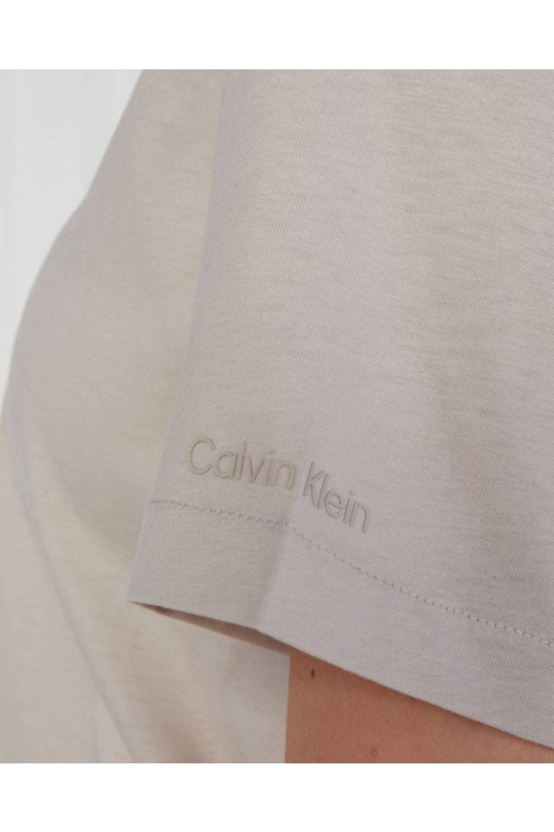 CALVIN KLEIN LIQUID TOUCH CREW NECK TEE SS SAND PEBBLE ADF