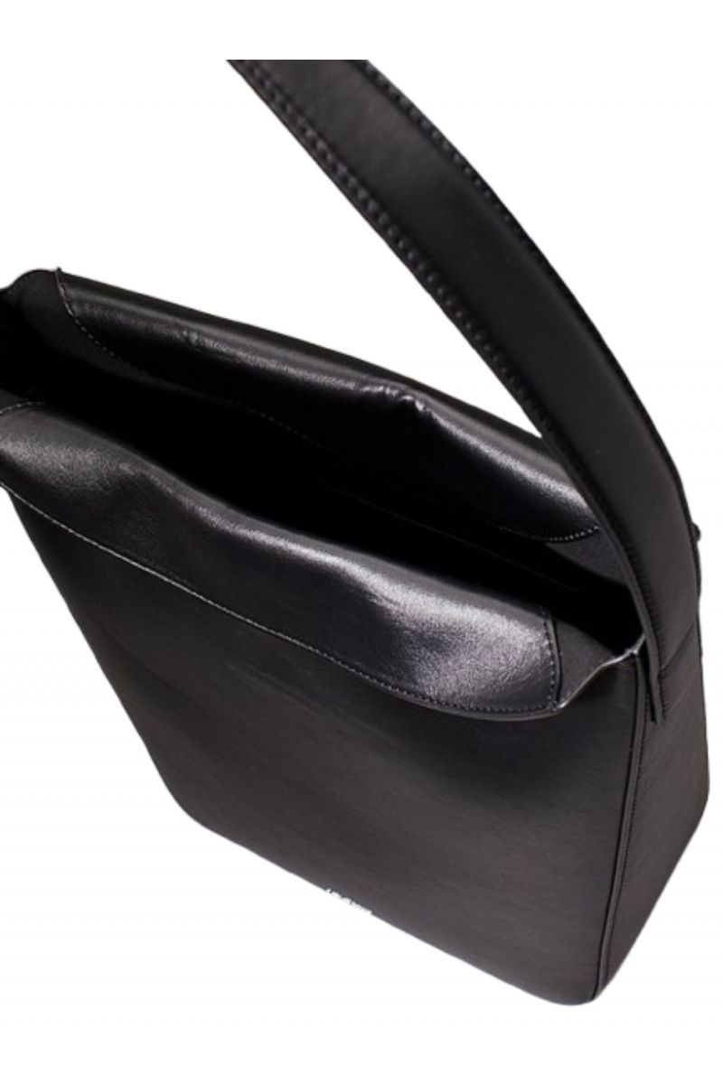 CALVIN KLEIN SOFT SCULPT BUCKET BAG BLACK BEH