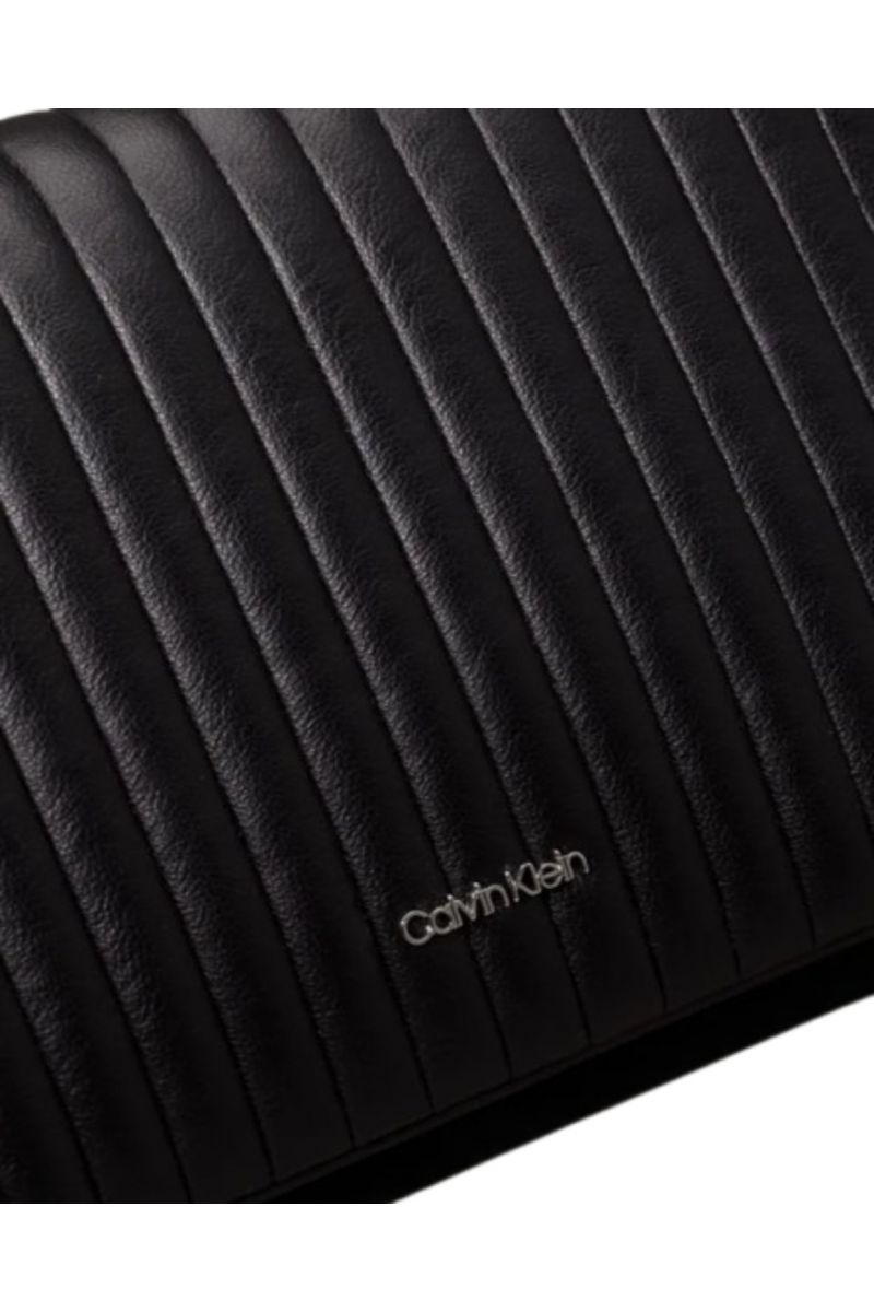 CALVIN KLEIN MINI LINE QUILT CROSSBODY BLACK - 357423