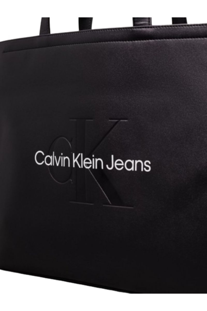 CALVIN KLEIN SCULPTED SLIM TOTE34 MONO BLACK 0GQ