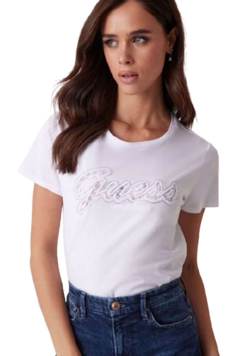 GUESS - SS SCRIRT LACE LOGO EASY TEE WHITE - 357495